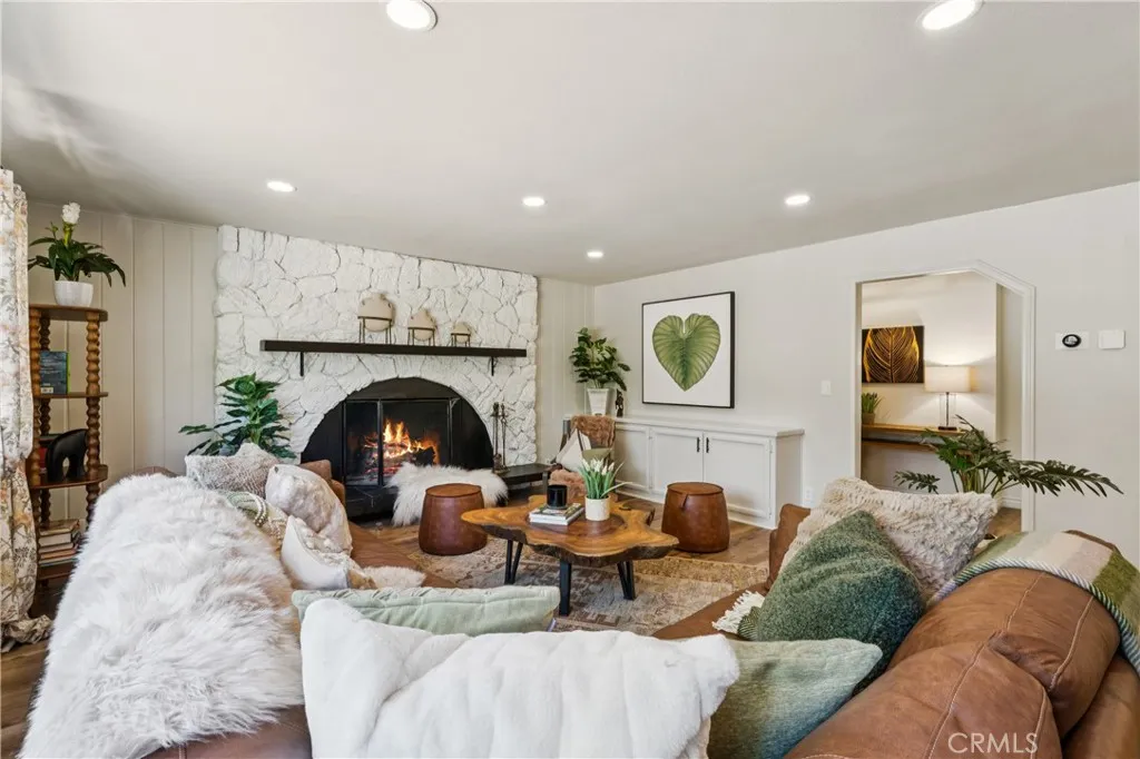 27535 St Bernard Lane, Lake Arrowhead, California 92352 — photo 4