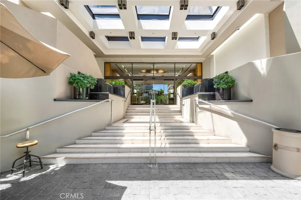 10445 Wilshire 1606, Los Angeles, California 90024 — photo 4