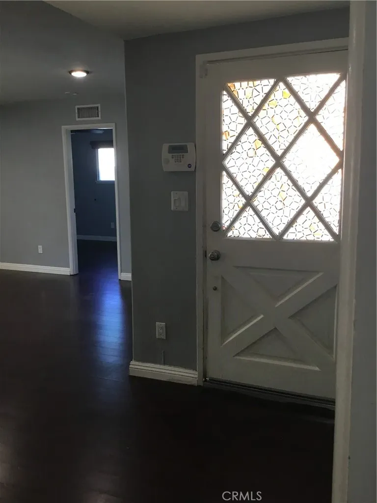 17214 Donmetz, Granada Hills, California 91344 — photo 5