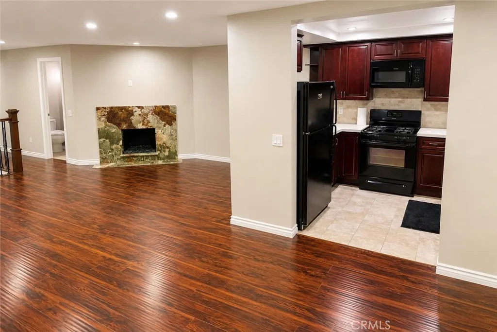1910 Grismer, Burbank, California 91504 — photo 5