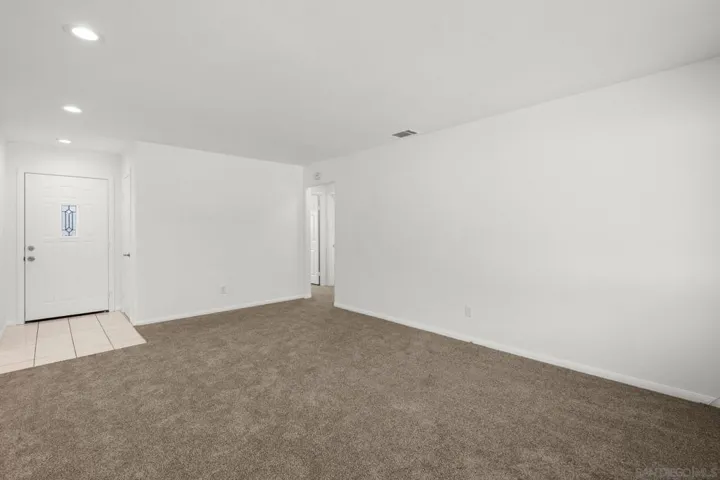 Actual photo of empty Living room space-unaltered