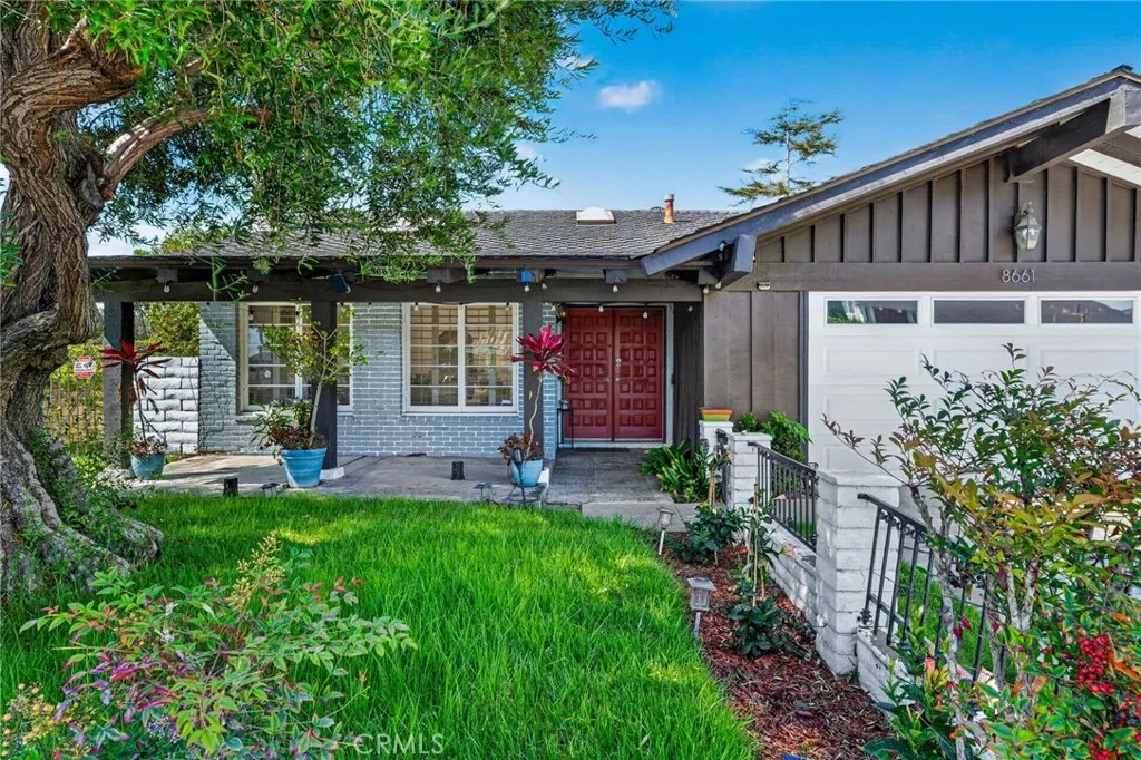 8661 Brookside Drive, Huntington Beach, California 92646 — photo 4