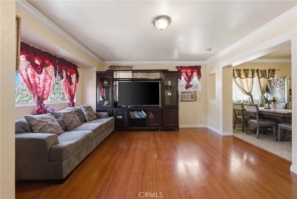 706 W 42nd, Los Angeles, California 90037 — photo 4