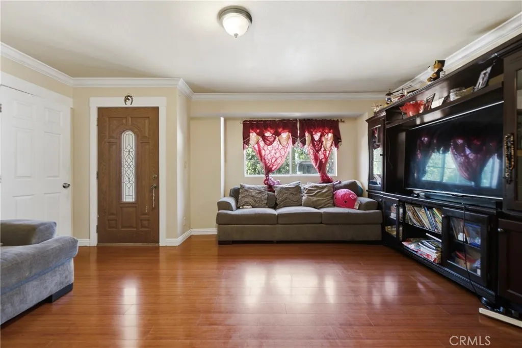 706 W 42nd, Los Angeles, California 90037 — photo 5