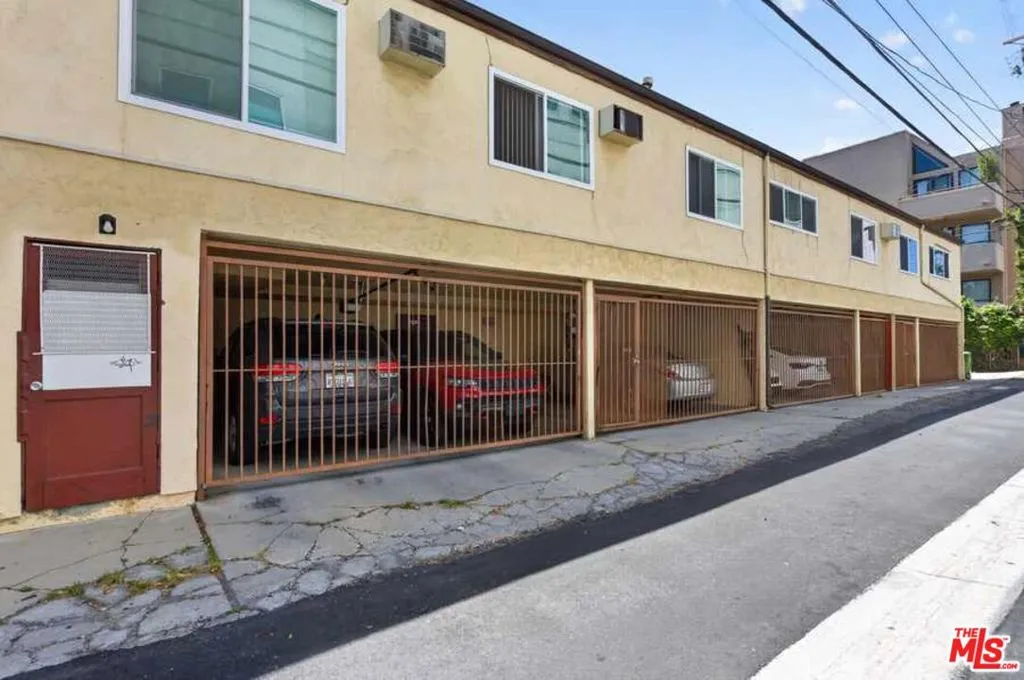 1811 Parnell Avenue, Los Angeles, California 90025 — photo 5