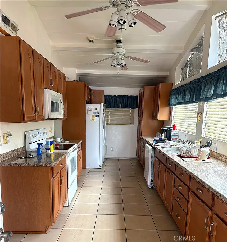 1378 Bishop, Hemet, California 92545 — photo 4