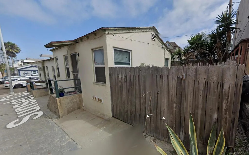 723 725 Sunset Ct