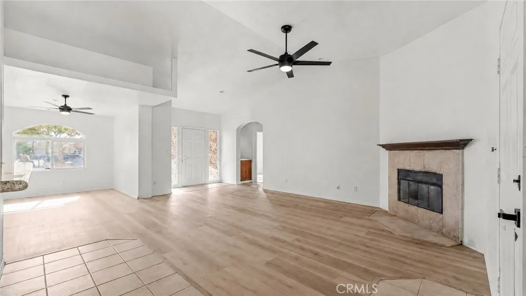 12858 Atsina, Phelan, California 92371 — photo 4