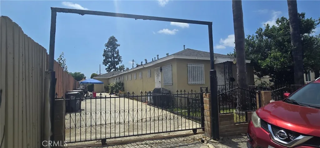 1717 N Alhambra Ave