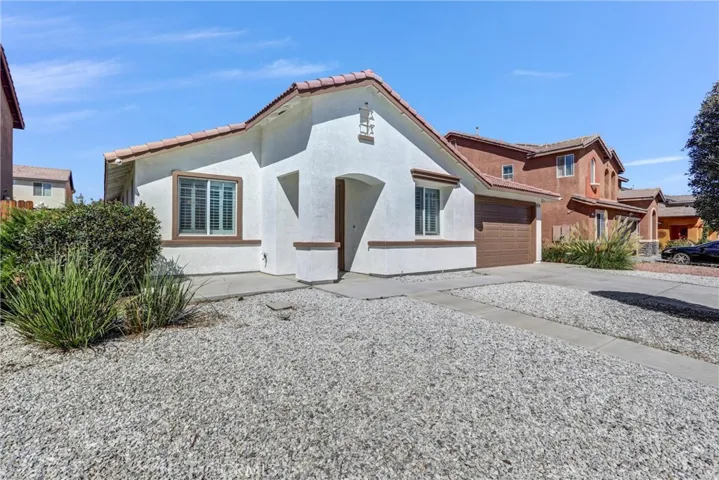 14966 Halona, Victorville, California 92394 — photo 4