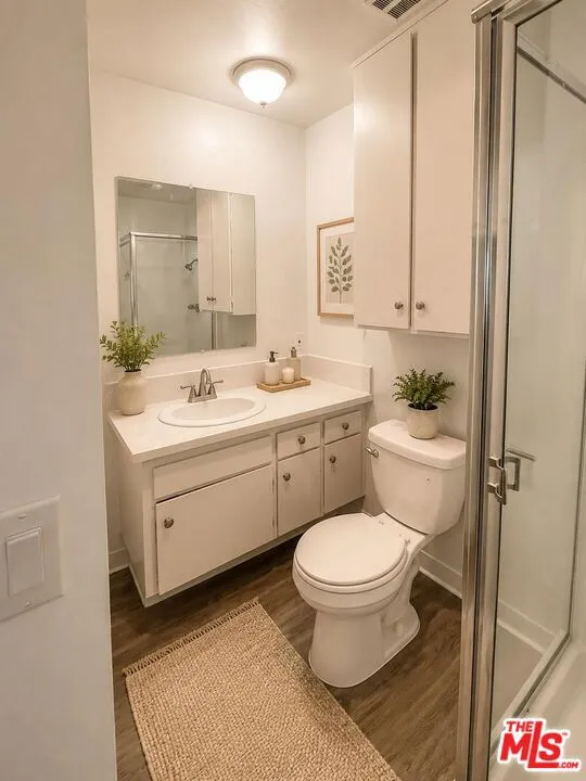 18414 Collins Street 221, Los Angeles, California 91356 — photo 5