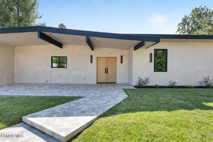 4405 Brookford Avenue, Woodland Hills, California 91364 — photo 5