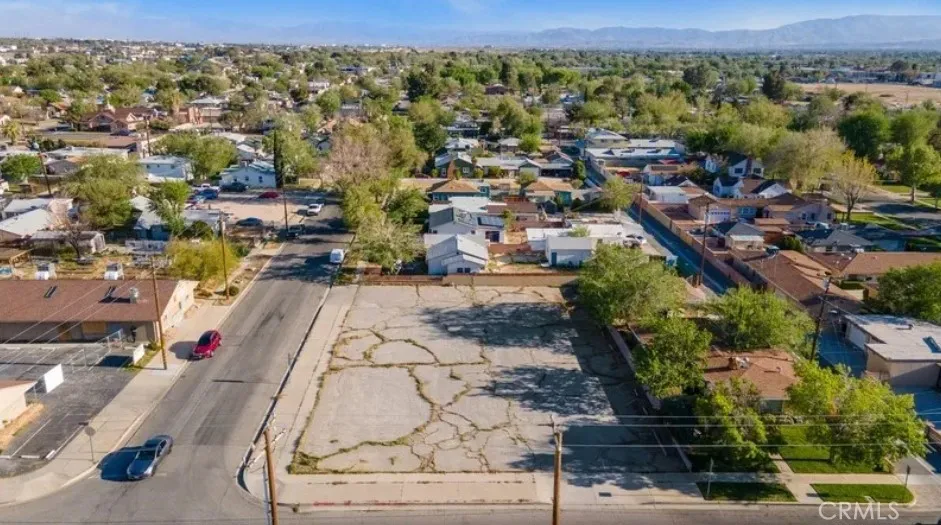706 W Milling St, Lancaster, California 93534 — photo 4