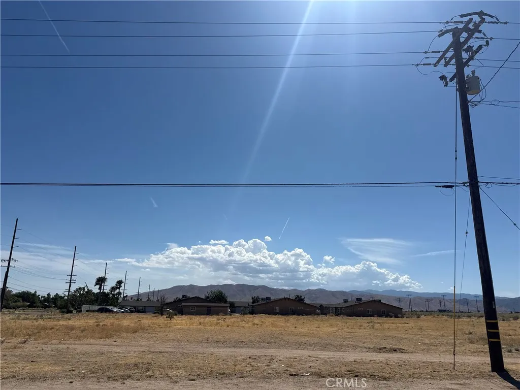 8859 E, Hesperia, California 92345 — photo 4