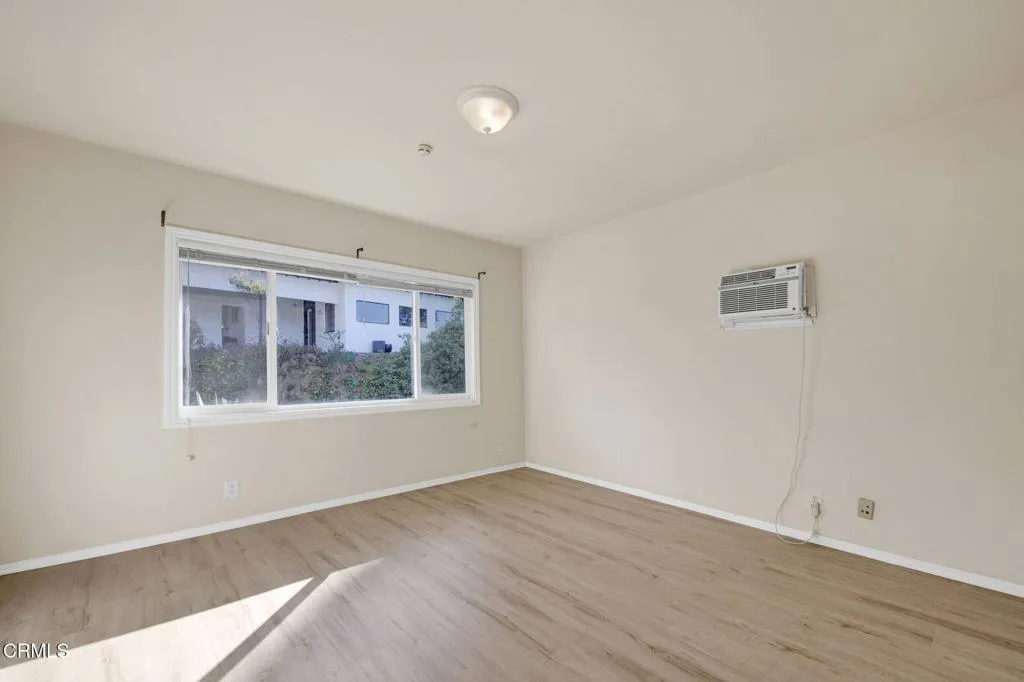 14-web-or-mls-2026080-01-1537SilverwoodD