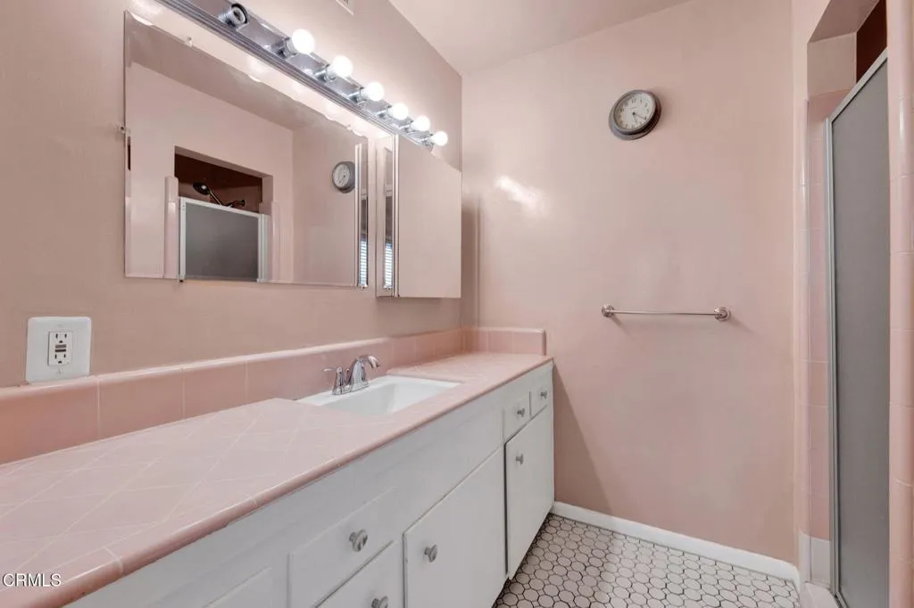 19-web-or-mls-2026080-01-1537SilverwoodD