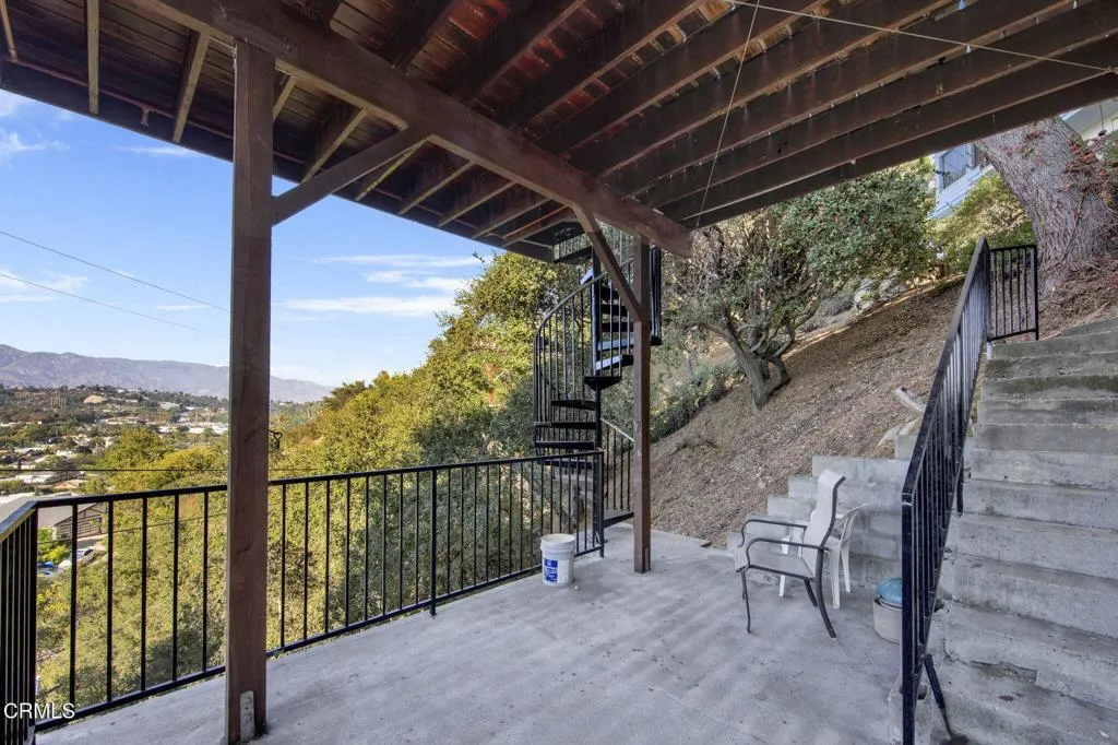 24-web-or-mls-2026080-01-1537SilverwoodD