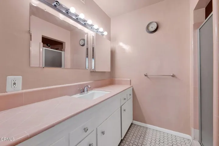 19-web-or-mls-2026080-01-1537SilverwoodD