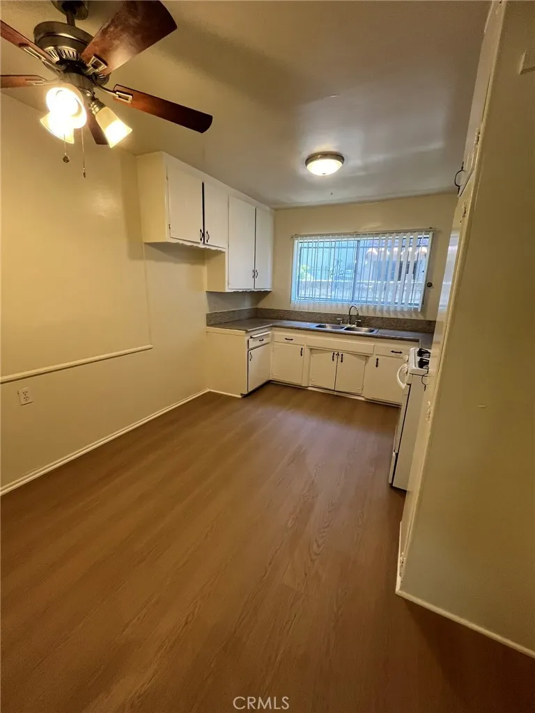 14632 Erwin Street 2, Van Nuys, California 91411 — photo 4