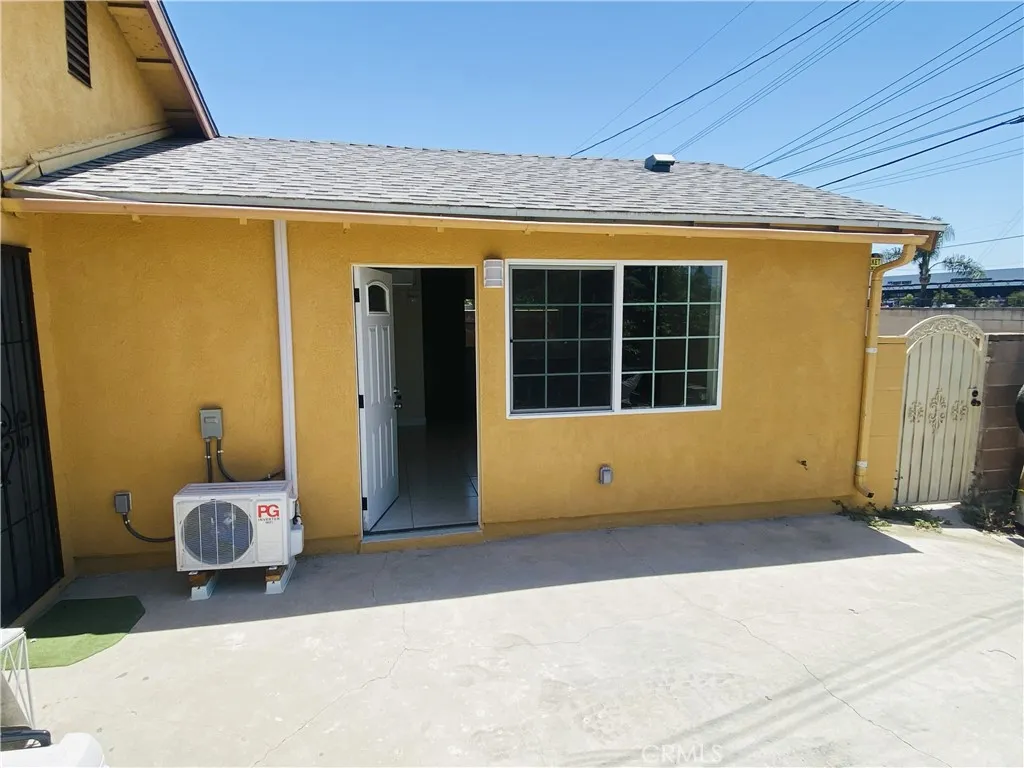2558 W Lullaby Ln