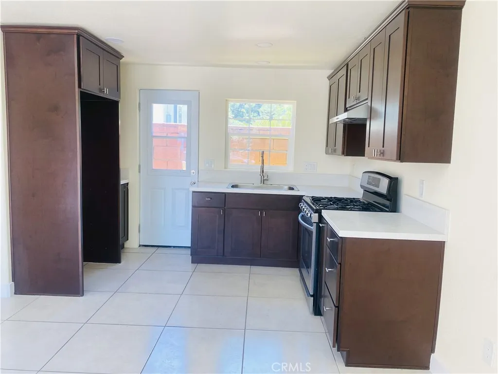 2558 W Lullaby Lane Studio, Anaheim, California 92804 — photo 4