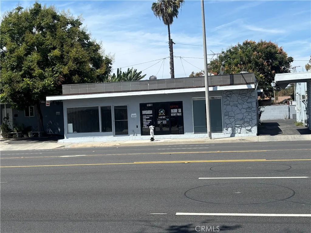 1819 W 17th