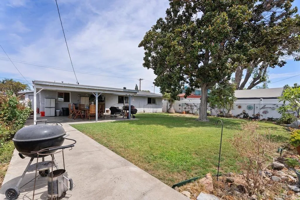 2028 W Maple Avenue, Orange, California 92868 — photo 5