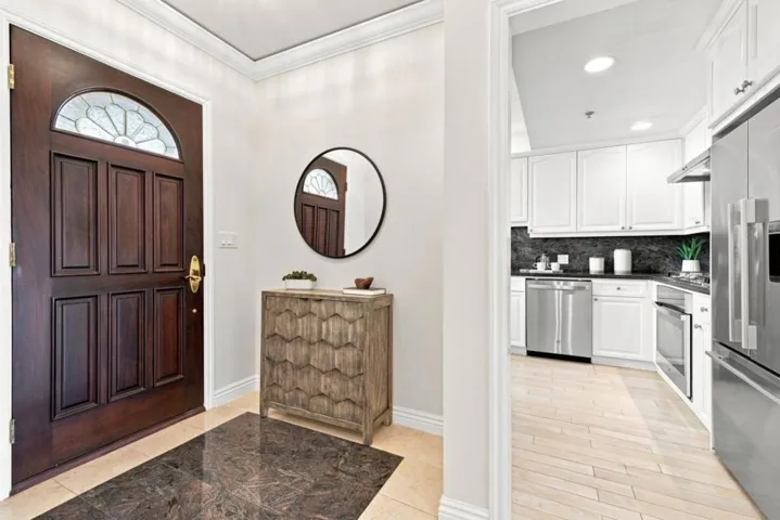 153 N N San Mateo Drive 304, San Mateo, California 94401 — photo 4