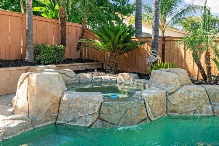 Raised spillover spa