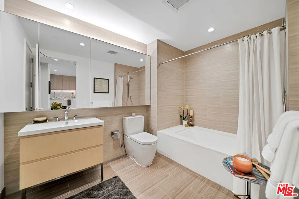 877 Francisco Street 615, Los Angeles, California 90017 — photo 4
