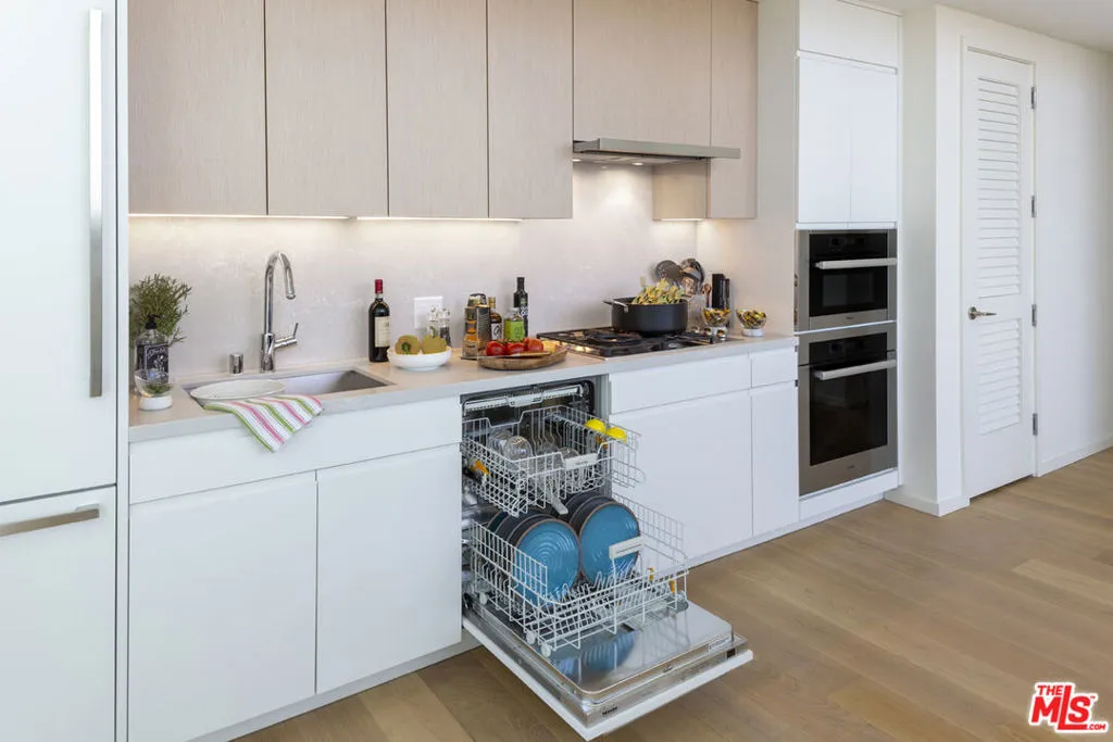 877 Francisco Street 927, Los Angeles, California 90017 — photo 4