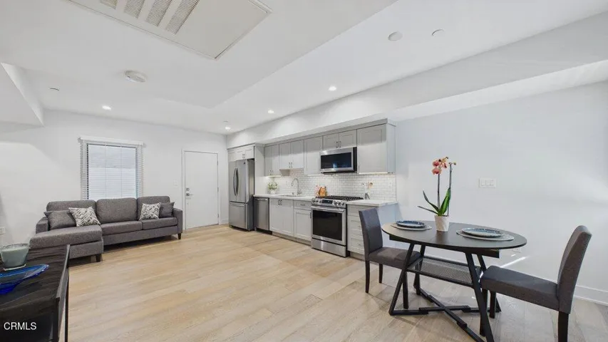 137 S Wilson Avenue 106, Pasadena, California 91106 — photo 5