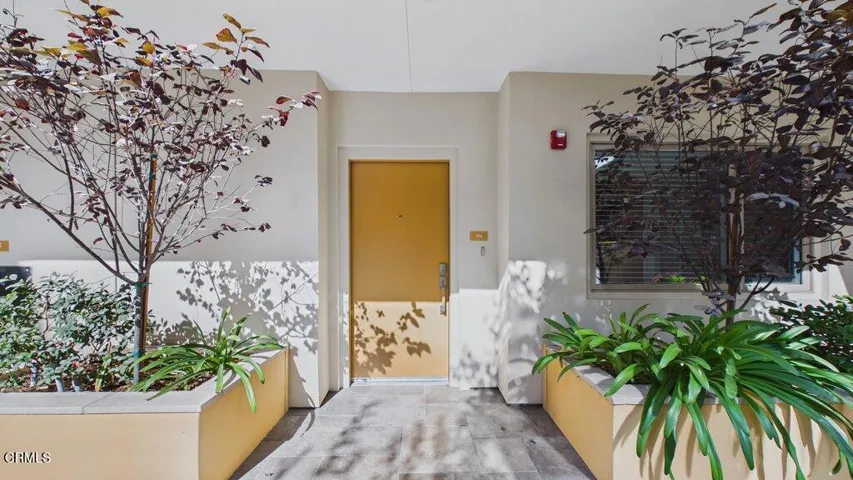 137 S Wilson Avenue 106, Pasadena, California 91106 — photo 4