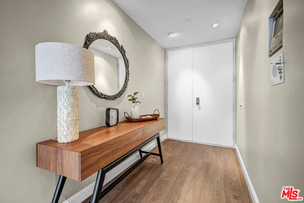 10790 Wilshire Boulevard 404, Los Angeles, California 90024 — photo 4