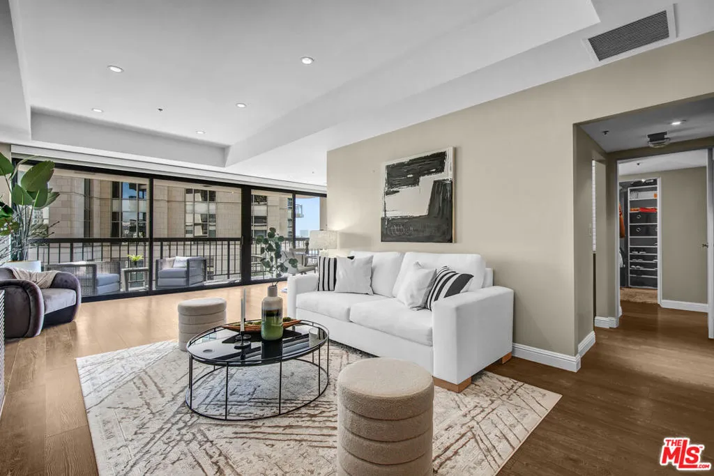 10790 Wilshire Boulevard 404, Los Angeles, California 90024 — photo 5