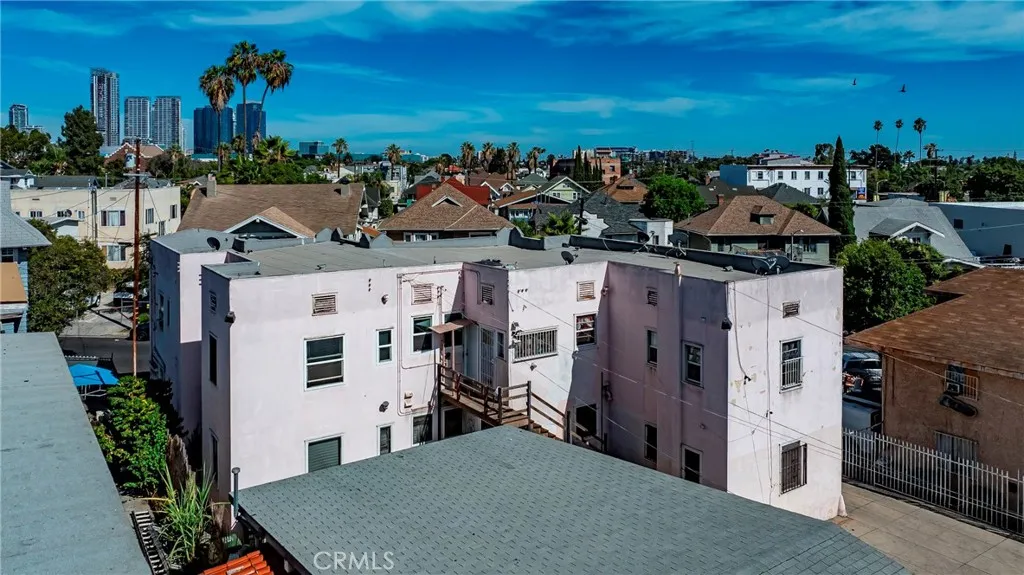 1409 Courtland Avenue, Los Angeles, California 90006 — photo 4