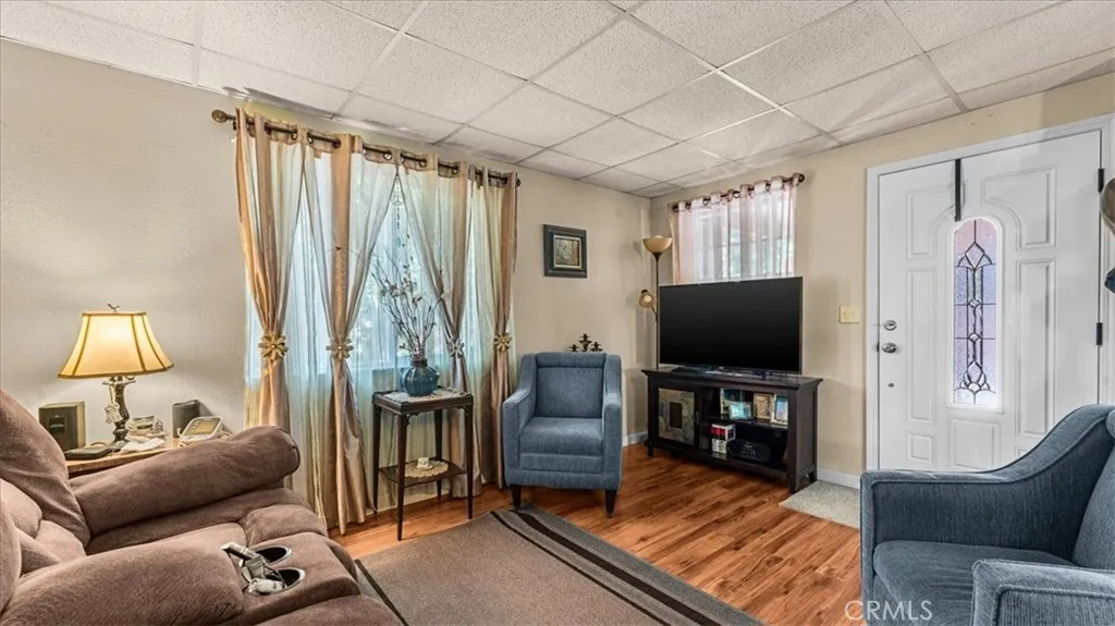 LIVING ROOM TO 2ND UNIT