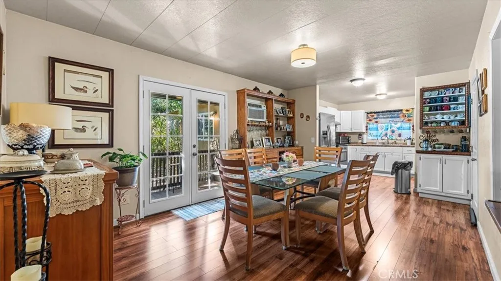 DINING ROOM TO 2ND UNIT