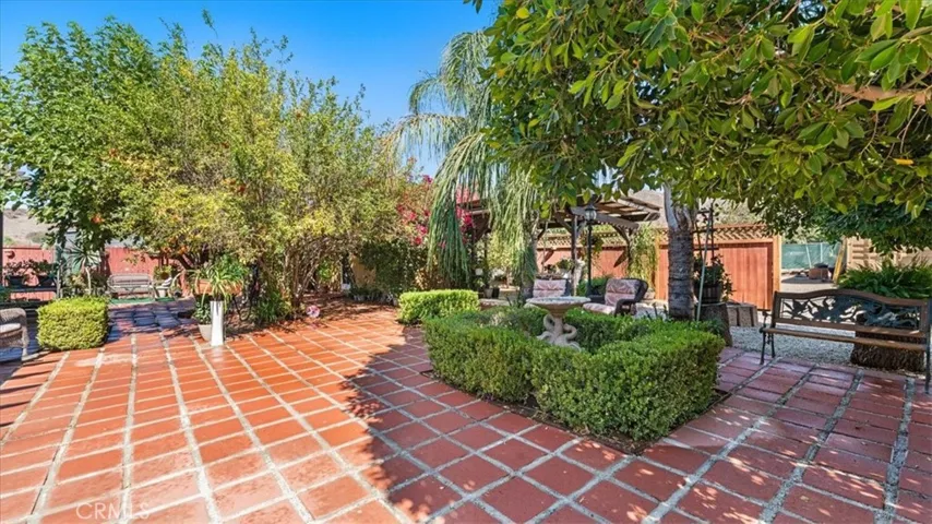 PATIO TO 2ND UNIT