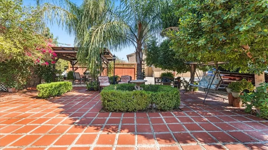 PATIO TO 2ND UNIT