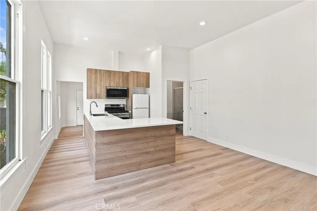 3412 W 27th Street, Los Angeles, California 90018 — photo 4