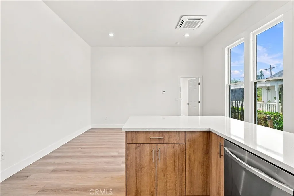3412 W 27th Street, Los Angeles, California 90018 — photo 5