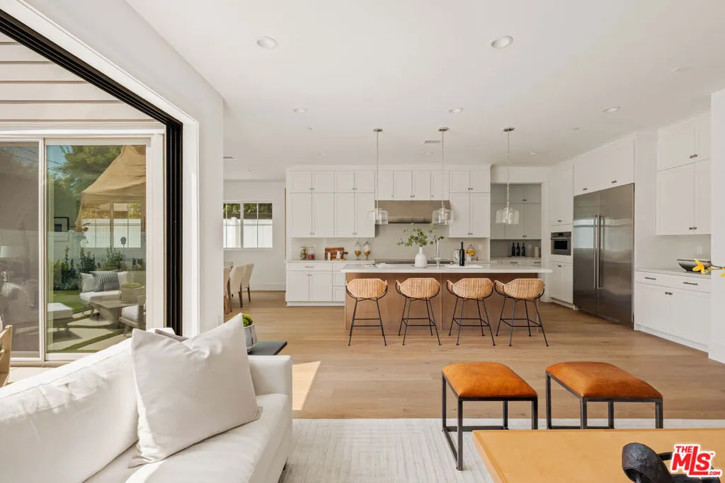 2803 Cardiff Avenue, Los Angeles, California 90034 — photo 4