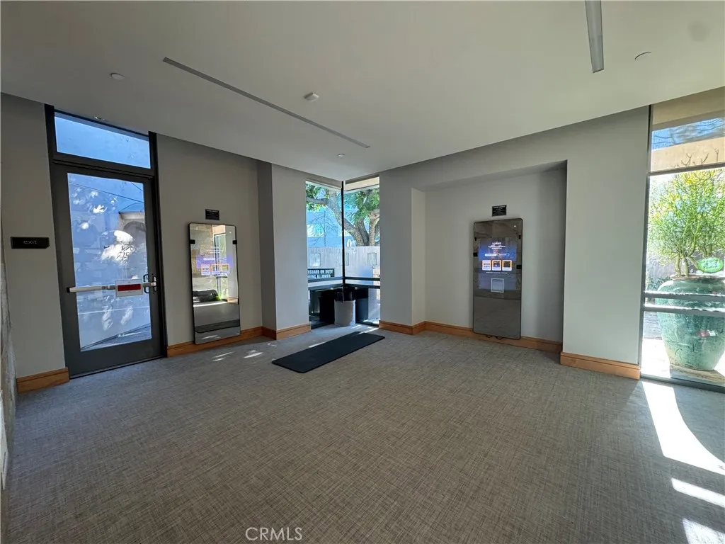 Mirror and yoga room