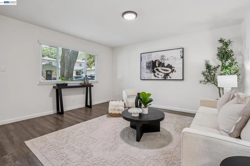 8110 Arroyo Dr, Pleasanton, California 94588 — photo 5