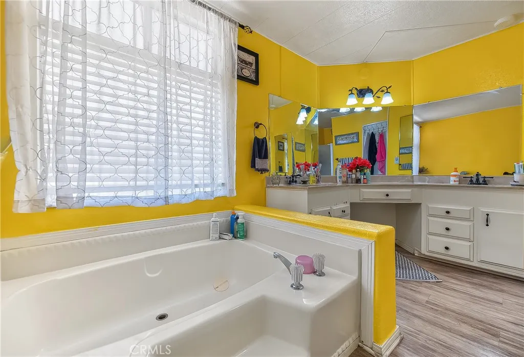 PRIMARY BATH PRIMARY BATH