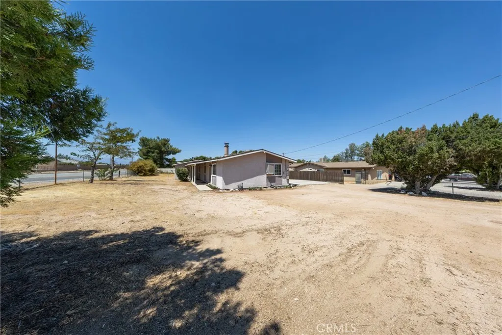 7310 Dayton, Hesperia, California 92345 — photo 4