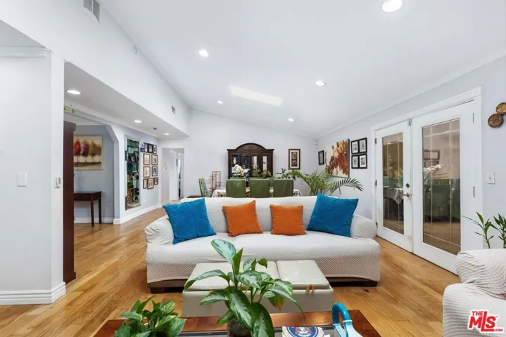 20628 Clark Street, Los Angeles, California 91367 — photo 4