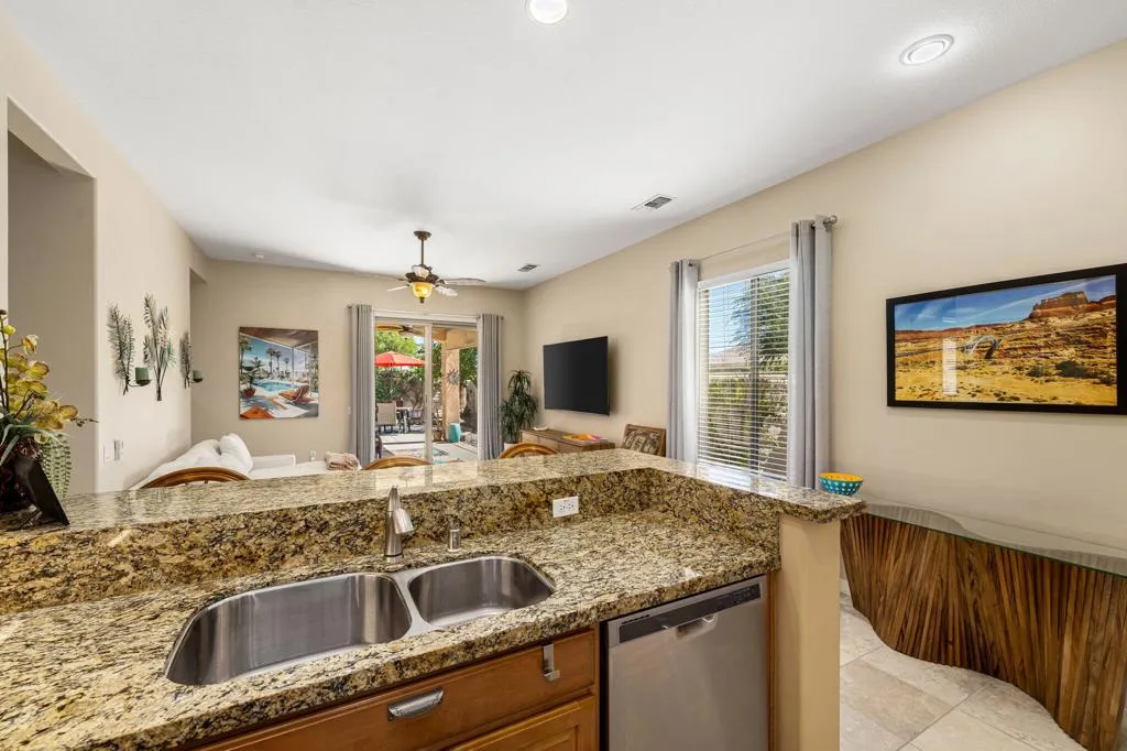 16-web-or-mls-hgpAULA_OPMG_0826_016