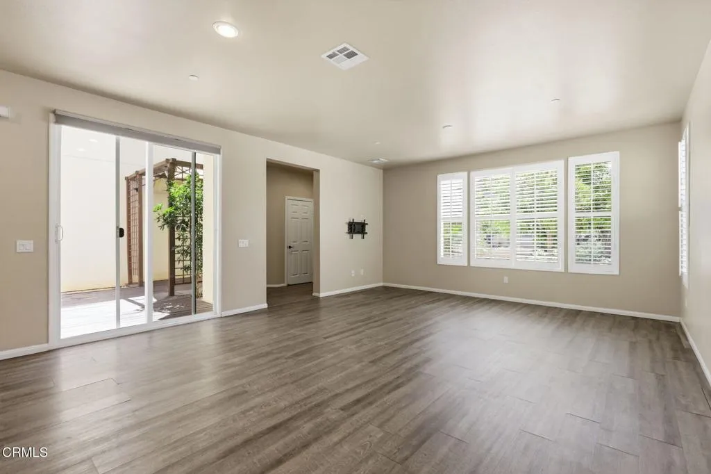 1790 Daffodil Ave.